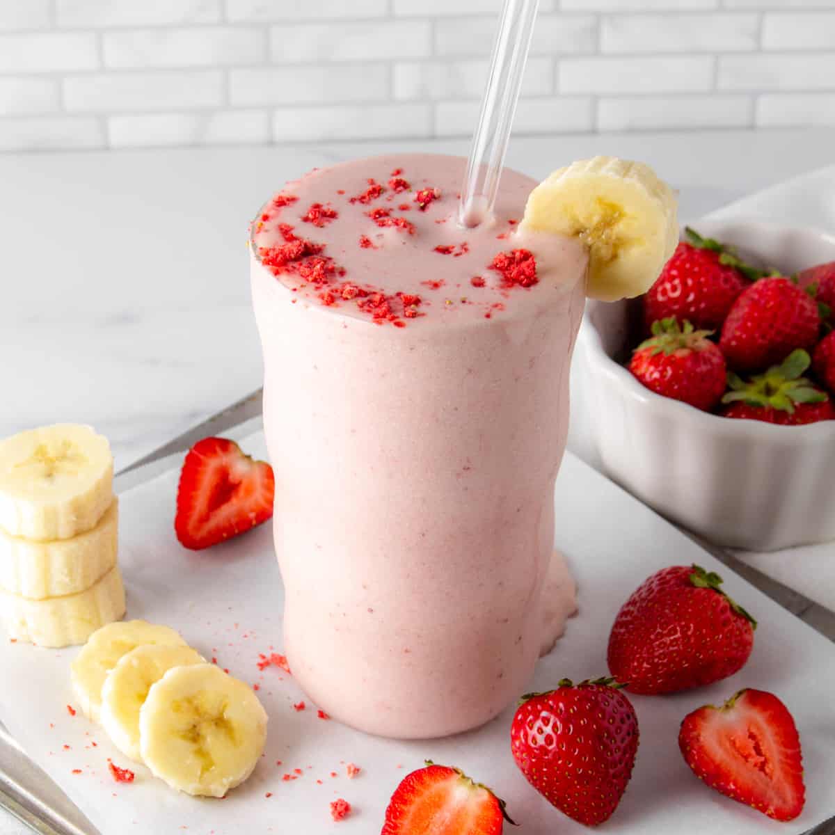 Minute Strawberry Banana Protein Smoothie: Your Easy Breakfast Fix